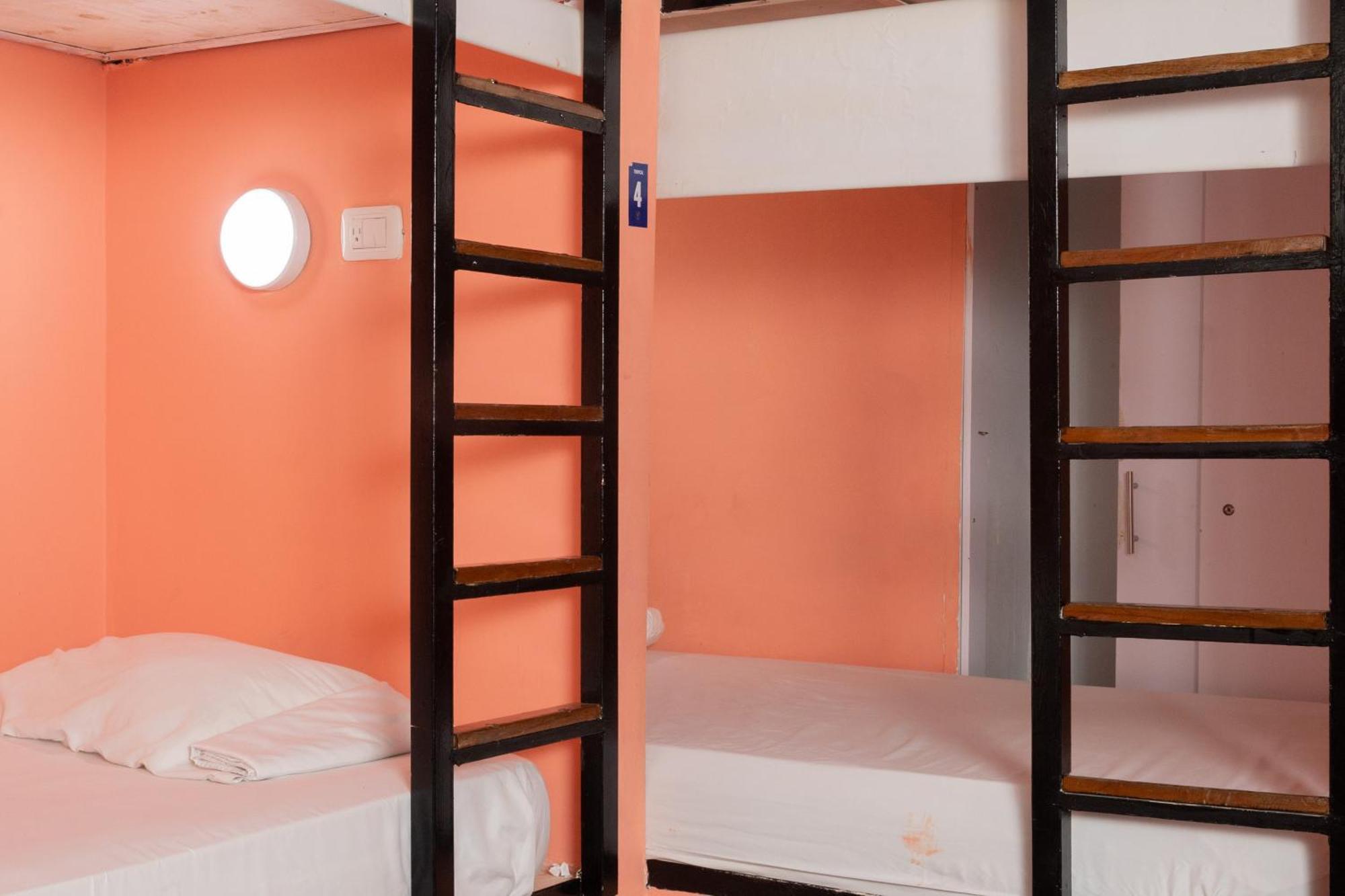 Seven Nights Pensión