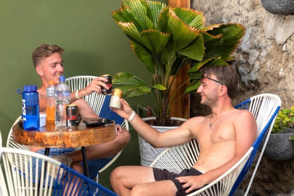 Pensión Seven Nights *