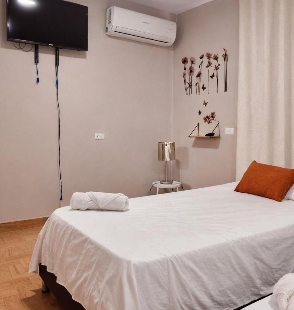Seven Nights Pensión